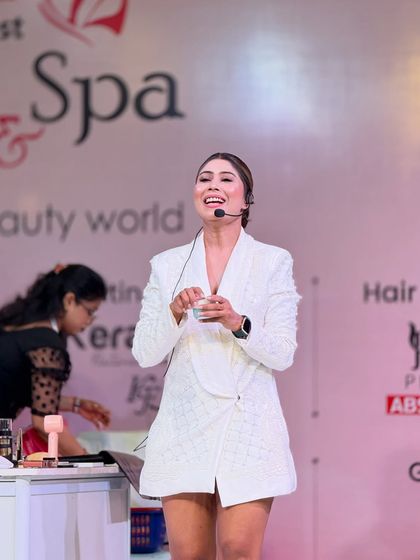 The joy of teaching. A candid moment from my session at the Beauty & Spa Expo.