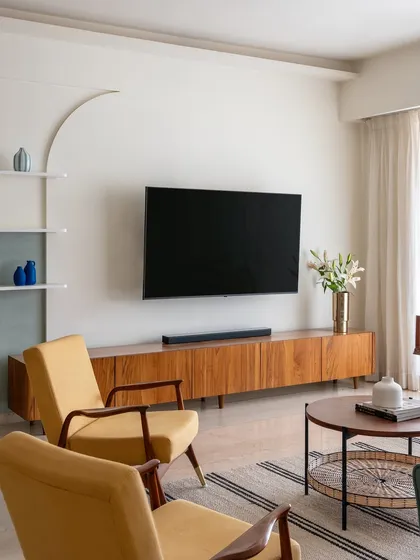 A Home rooted in tradition and timeless elegance. In a concrete jungle that never sleeps, our clients wanted a home that exudes tranquility and tradition. We thus created a space that has traditional details woven in seamlessly with modern features that blend comfort and tranquillity,’ rooted in tradition and timeless elegance.
