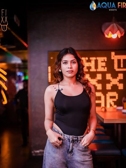 The trendy crowd at The Fixx on a Sunday night.