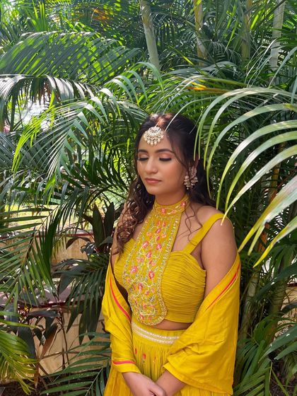 Vibrant Haldi & Mehendi Styles photo 21