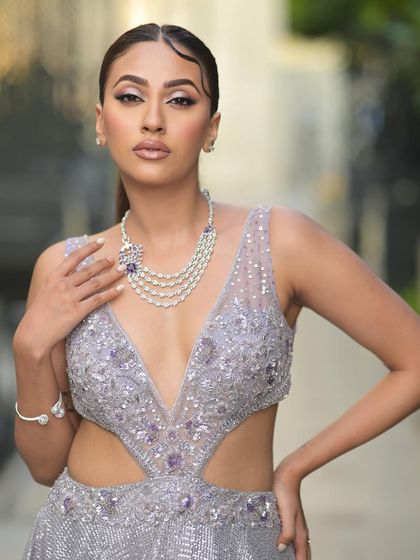 Classy makeup isn't just about looking good, it's about feeling unstoppable. This powerful look combines a sleek ponytail with sharp, defined makeup for a modern, edgy vibe.