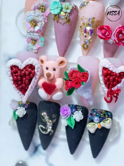 This collection is all about fantasy and romance, created with our specialized gels. Notice the detailed 3D teddy bear, the bouquet of roses, and the textured hearts, perfect for making a bold statement.