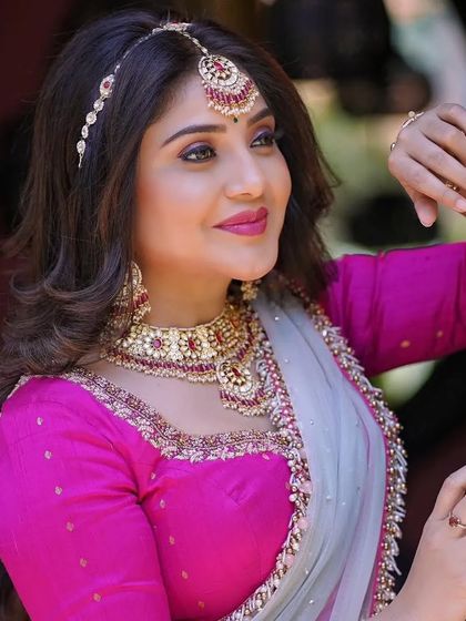 Rentingstoli - Personal Jewellery Styling Reception, Sangeet & Lehenga Styles photo 27