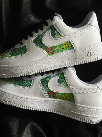 Another pair shot of the flower field custom AF1s.