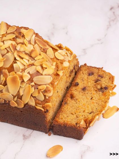 A delicious almond and chocolate chip travel cake. The combination of nutty almonds and sweet chocolate chips makes this a crowd-pleasing favourite.