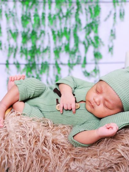 Newborn Dreams: The First Few Weeks photo 38