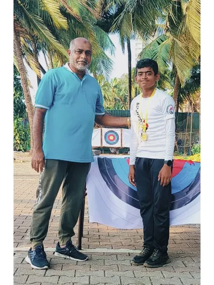 Presenting the gold medal for our open category winner at the intraclub tournament. He shot an impressive score of 318.