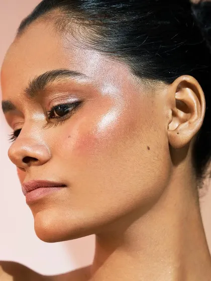 Achieving that coveted glass skin finish is one of my signature techniques. I teach you how to create luminous, healthy-looking skin that never looks heavy, as beautifully demonstrated by my student Sweta.