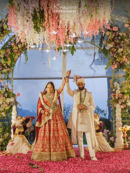 Sacred Vows, Stunning Settings photo 8