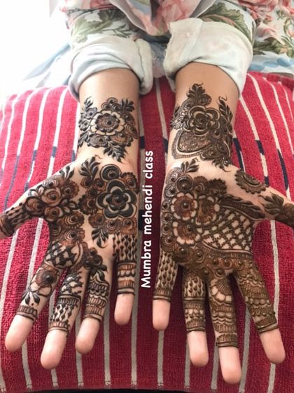 Bridal & Engagement Mehendi photo 29