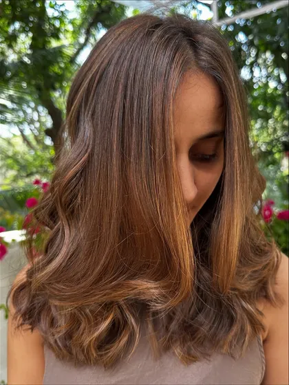 More angles of my 'Chestnut & Caramel' blend. You can see how the highlights catch the light differently depending on the angle, which is the secret to hair that looks alive and full of movement.