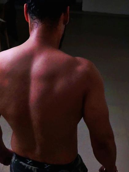 A strong back is crucial for posture, power, and a balanced physique. My training ensures your back gets the attention it deserves.