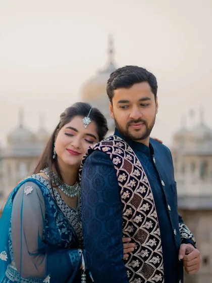 This series of photos at Gaitor Ki Chhatriyan showcases a variety of poses, from intimate close-ups to grand wide shots. I work with each couple to find the angles and compositions that best tell their story against these beautiful marble structures.