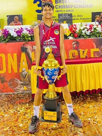Celebrating another national champion in the #ballinfam. This player's victory at the Youth National Championship is a result of pure grit and relentless effort.
