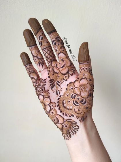 Elegant Floral & Vine Designs photo 13