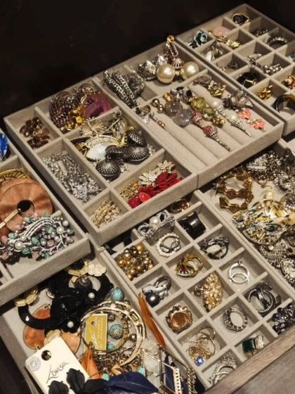 Sort Story by Smriti - Virtual Organizing Consultation Accessorize with Order: Bags, Shoes & Jewelry photo 3