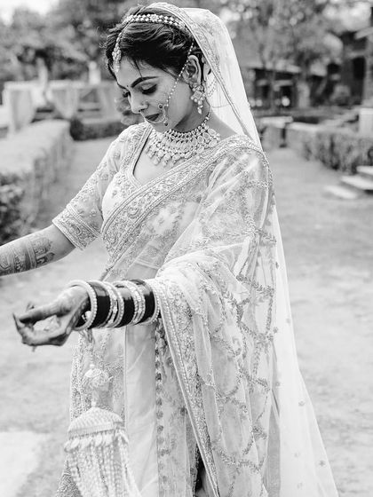 Artistic Bridal & Groom Portraits photo 27