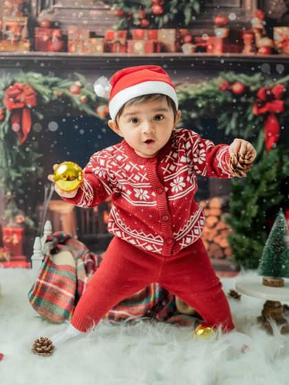 Holiday Sessions & Family Portraits photo 15