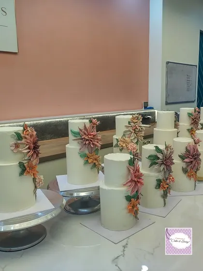 A look at all the beautiful student work from the chocolate sculpture painting class. It's so inspiring to see a room full of artists learning and creating together.