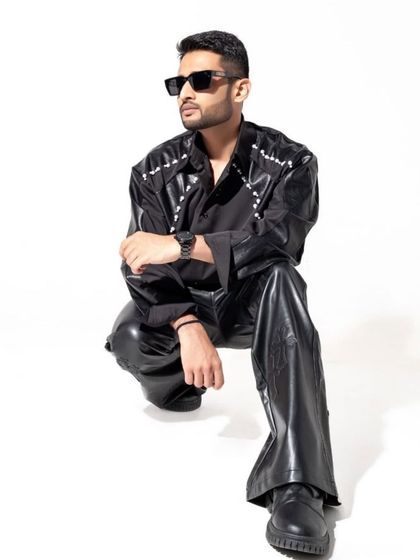 Behind the Music photo 5