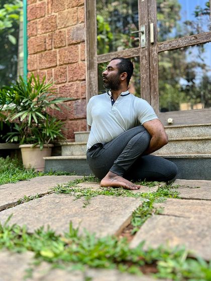 Pratyaksha Yoga - Yoga Teacher Training Asana & Movement Practice photo 13