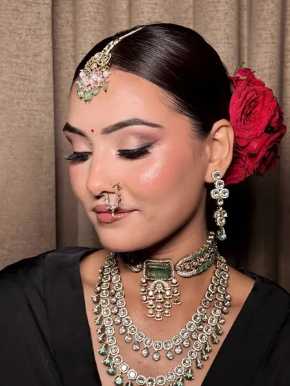A detailed shot of the eye makeup. I focus on creating looks that are impactful yet feel light, ensuring the bride is comfortable throughout her wedding.