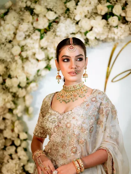 This is the kind of ethereal, soft glam look we create in my workshops. I teach you how to master this dreamy style, focusing on luminous skin, soft-smokey eyes, and choosing the right jewelry to complete the vision. This is a perfect example of a modern bridal or reception look.