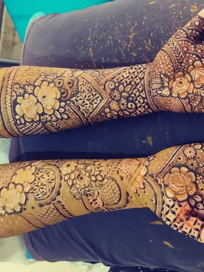 Shaikh Yasmeen - Bridal Mehendi Intricate Floral & Paisley Designs photo 78