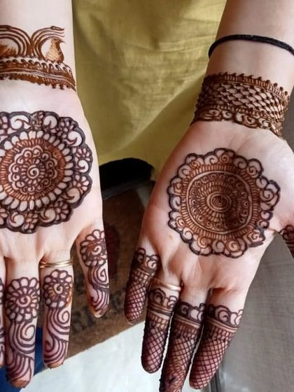 Hussaina Mehendi Artist - Party & Festive Mehendi Timeless Mandalas & Tikki Designs photo 3