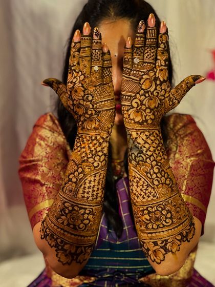 Z4 Studios - Bridal & Wedding Henna Traditional & Figurative Henna photo 6