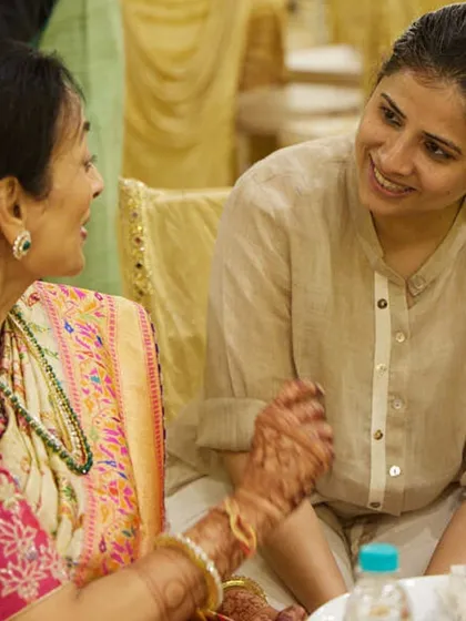 A moment of connection between guests. We strive to create an atmosphere where your loved ones can relax, converse, and create lasting memories together.