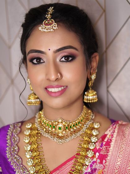 Discover more stunning South Indian bridal looks, each one celebrating the unique traditions and beauty of the occasion.