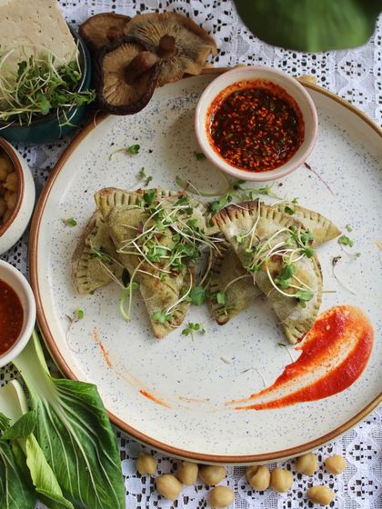 This weekend, dive into our special High Protein Calzone. Packed with chickpeas and rajma, it's a deliciously healthy twist on Italian cuisine, served with a spicy dip.