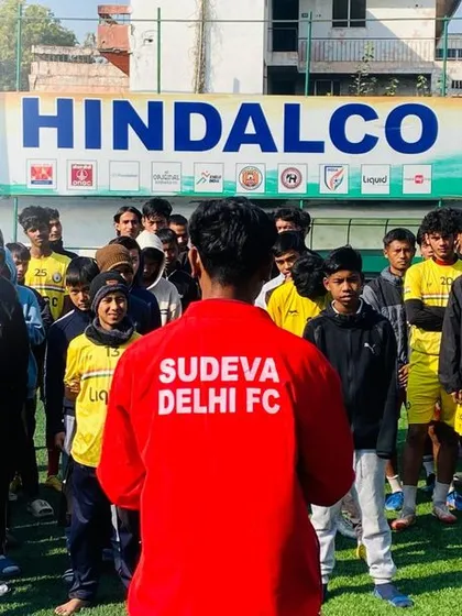 A coach from the U15 team addresses the academy, sharing key learnings from the international tour. This knowledge transfer is vital for the development of all our players.