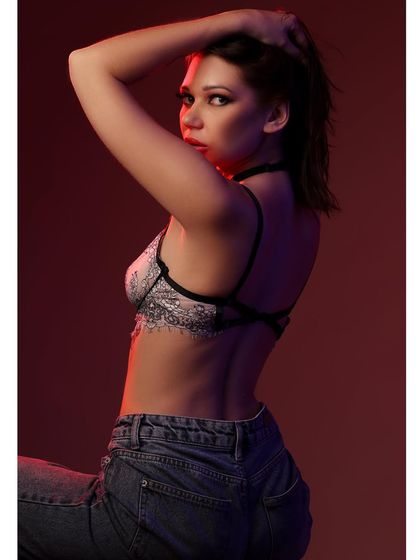 Bold & Editorial Studio Portraits photo 35