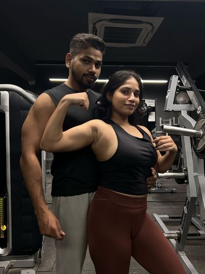 Flexing together is our favorite way to end a workout. Celebrating the strength we build side by side.