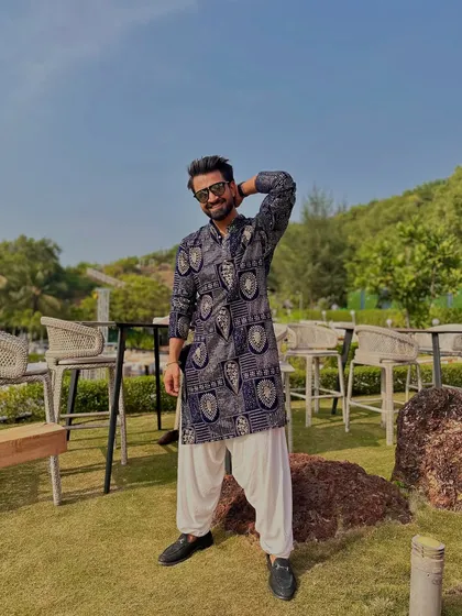 Another angle of my Goa look. The right outfit helps me get into character and deliver the best performance.