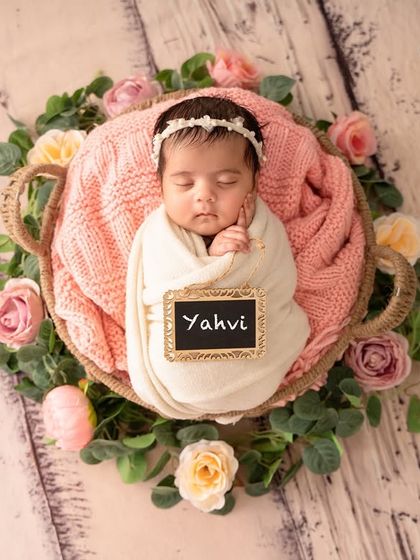 A beautiful floral nest for a beautiful baby girl. I use baskets and soft florals to create a safe and stunning setting for overhead shots.