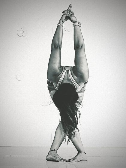 Richa Kumar - Yoga for Strength, Flexibility & Power Deep Flexibility: Heart & Hip Openers photo 19