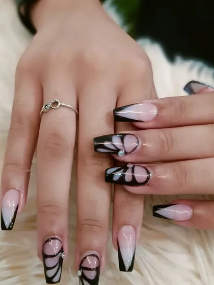A final look at the stunning butterfly wing nail art set.