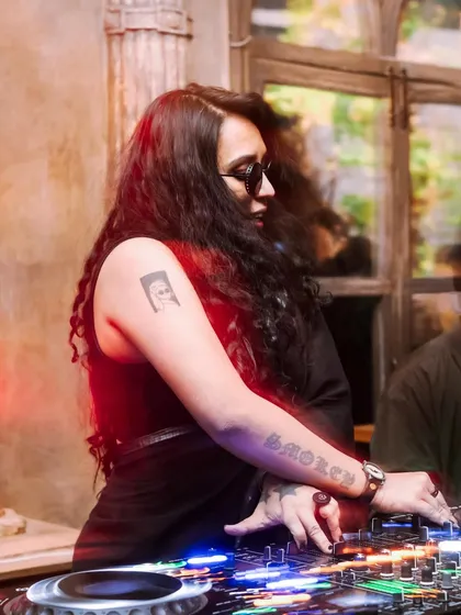 A list of my March gigs, from club nights and festivals to a DnB production workshop. It's a blessing to be able to share my music in so many different ways.