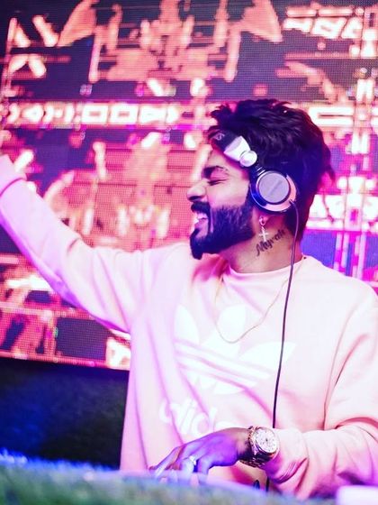 A throwback to a set at Botanik Skylife in Kolkata, feeling the music.