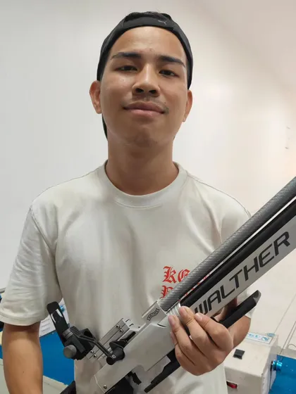 Shongsir Monsang from Manipur, who trains at our Delhi branch, after qualifying for the National Championship in Junior Men's 10m Air Rifle.