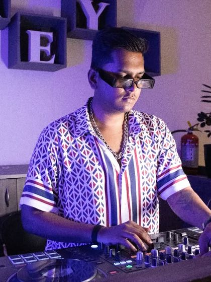 This photo represents a decade of dedication to my craft. Every night I play is the result of years of sacrifice, practice, and a deep love for music.