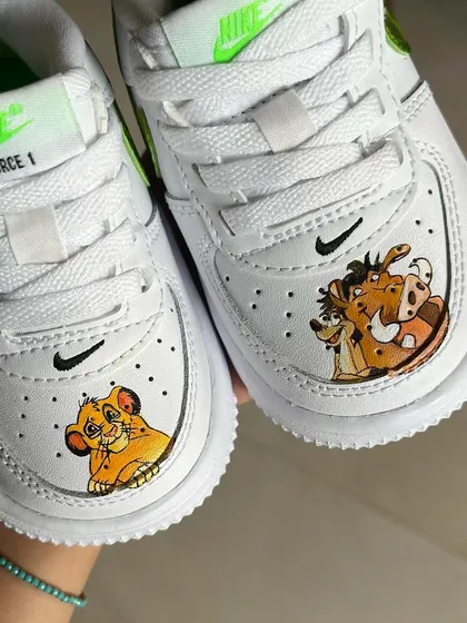 Another look at the adorable Lion King themed kids' shoes.