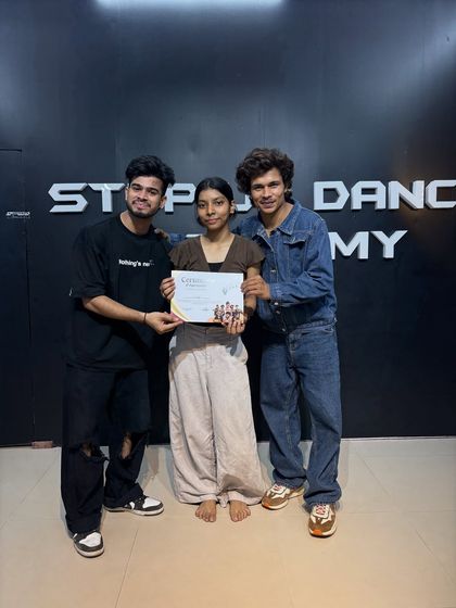 She successfully completed our 32-hour intensive training program, learning from 8 different celebrity choreographers.