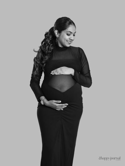 Pooja - Maternity & Newborn Photography Elegant Maternity Gowns photo 5