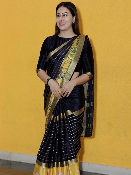 Dr. Shruthi Gowda looking elegant and powerful in the black digital print saree. Thank you for sharing these lovely pictures.