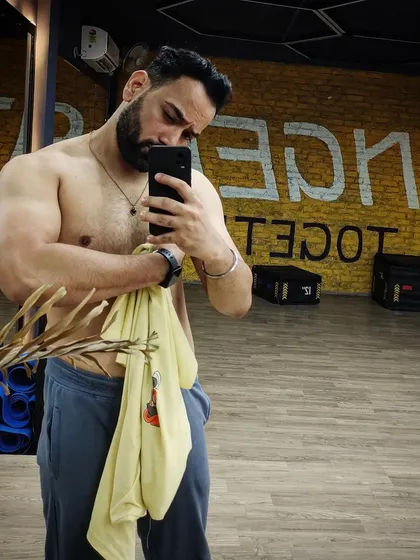 Post-workout check. Embracing the process and the feeling of pushing my limits every single day.