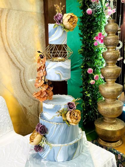 Grand Wedding & Engagement Cakes photo 3